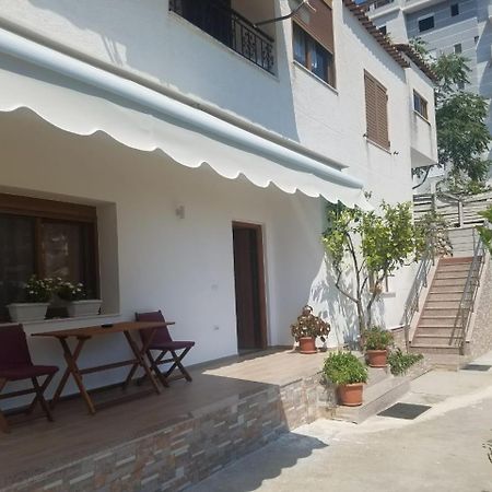 Vila Alikaj Lägenhet Sarandë Exteriör bild