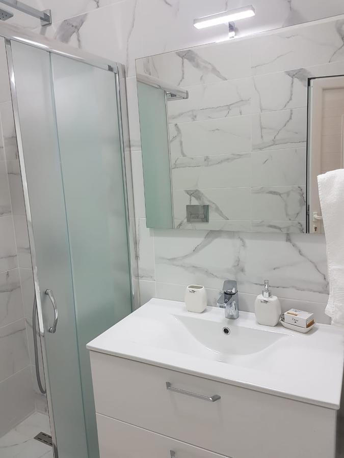 Vila Alikaj Lägenhet Sarandë Exteriör bild