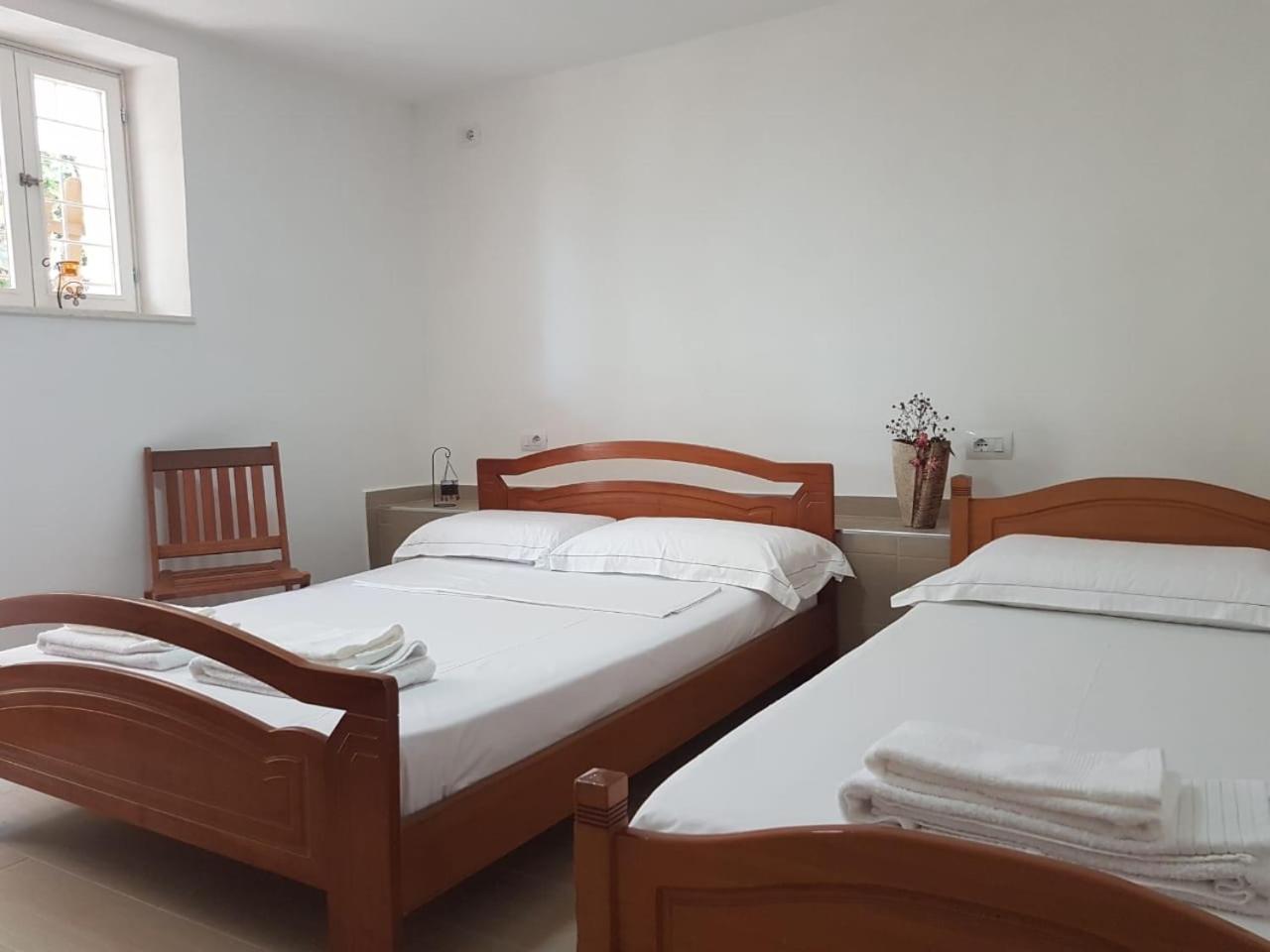 Vila Alikaj Lägenhet Sarandë Exteriör bild