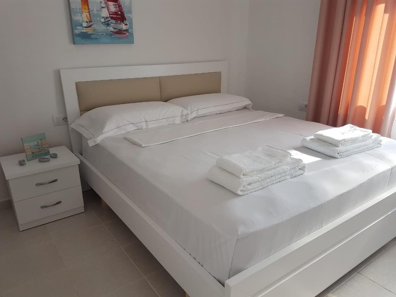 Vila Alikaj Lägenhet Sarandë Exteriör bild