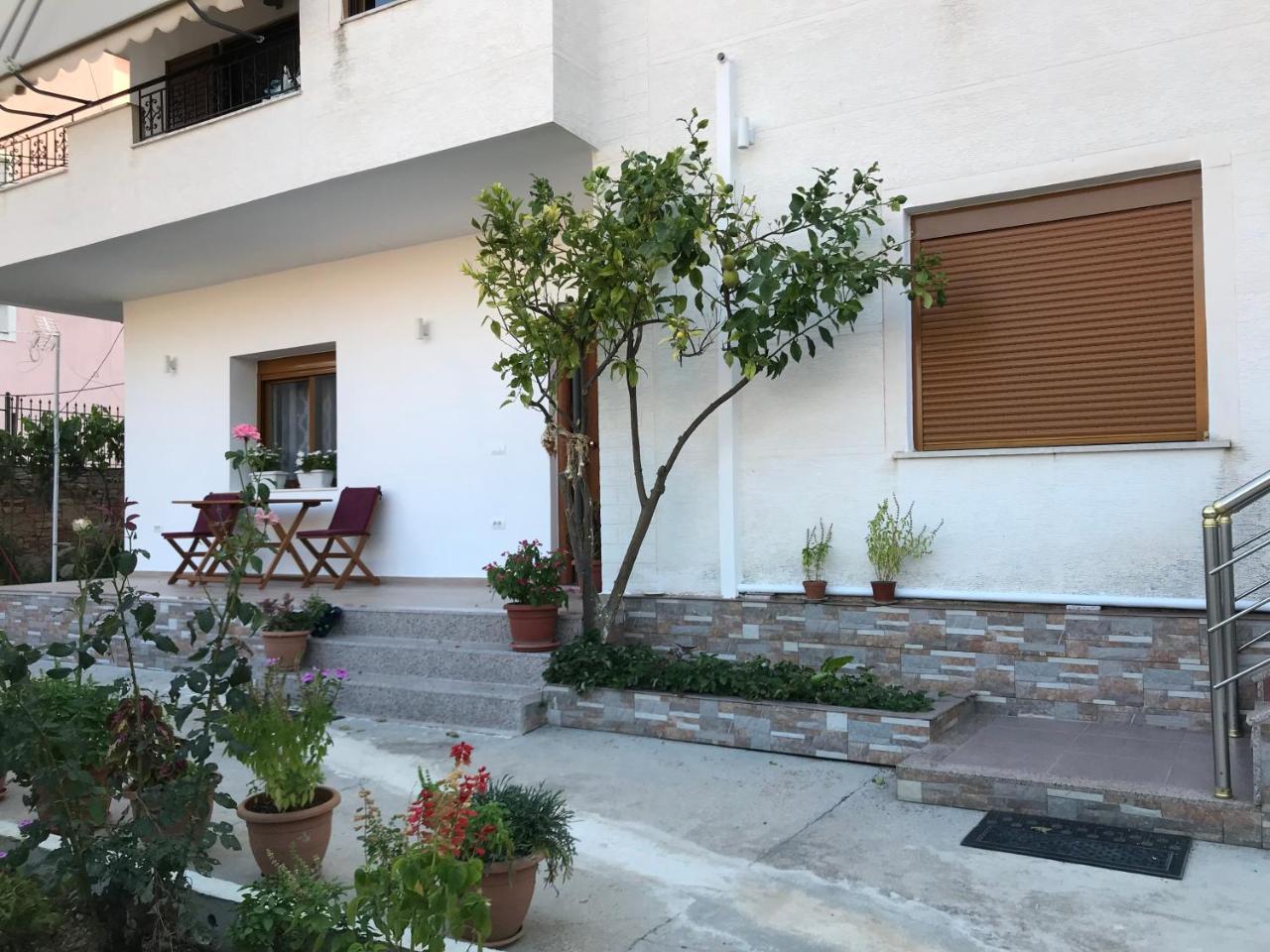 Vila Alikaj Lägenhet Sarandë Exteriör bild