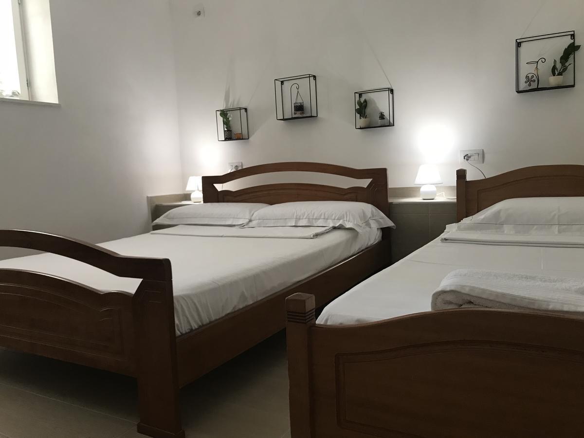 Vila Alikaj Lägenhet Sarandë Exteriör bild